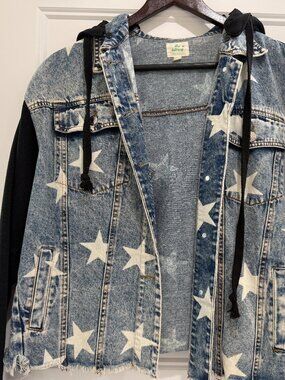 BLUE BUTTERCUP SIZE SMALL JEAN JACKET WITH STARS AND REMOVABLE HAT